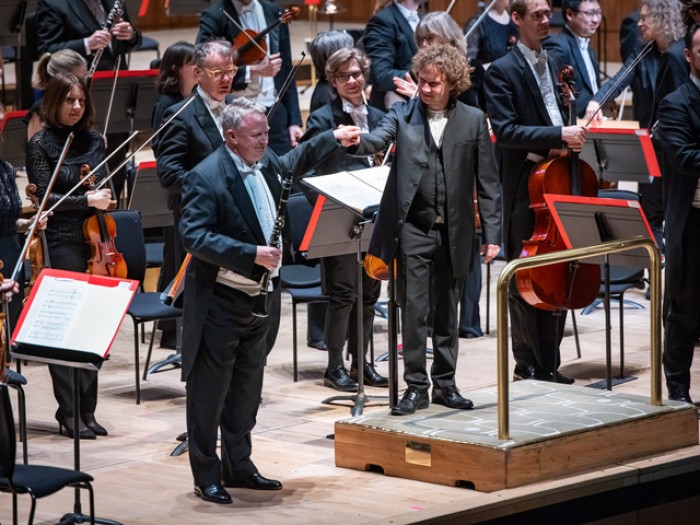 Santtu conducts Bernstein, Copland and Gershwin